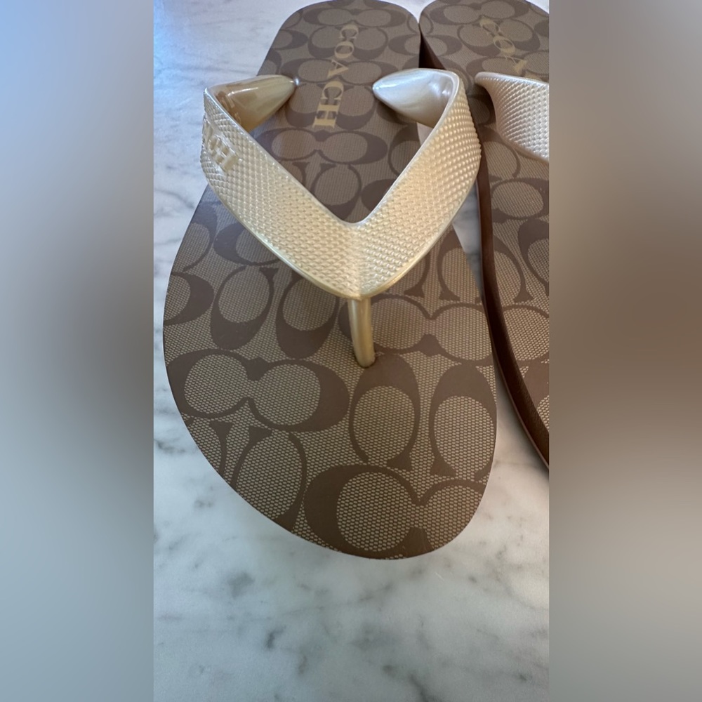 NWT NEW Coach Zak LOGO FLIP FLOP Khaki / Gold SIZE 7 - Picture 4 of 9
